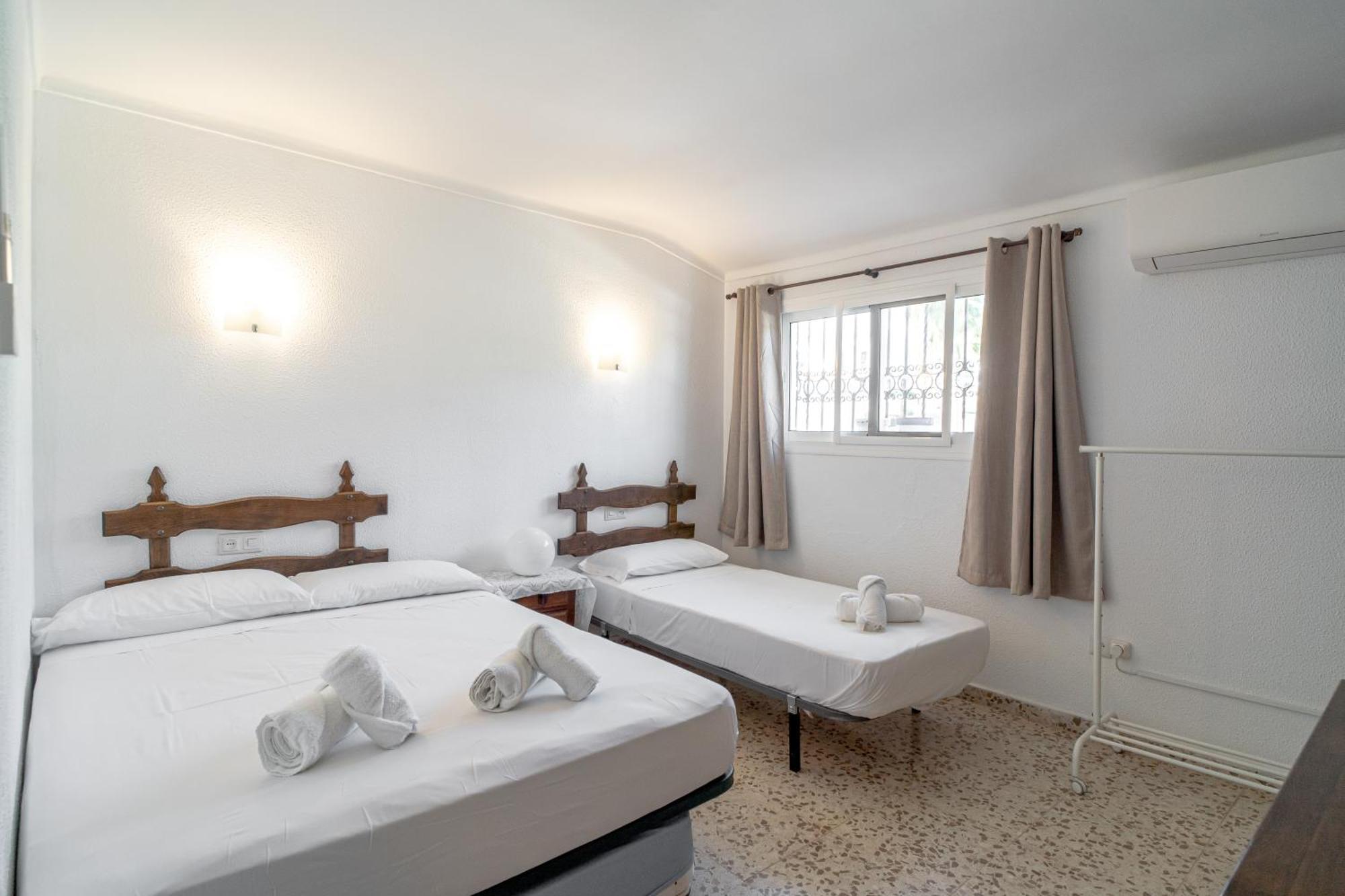 Via Romana 87 Villas Casasol Нерха Екстериор снимка