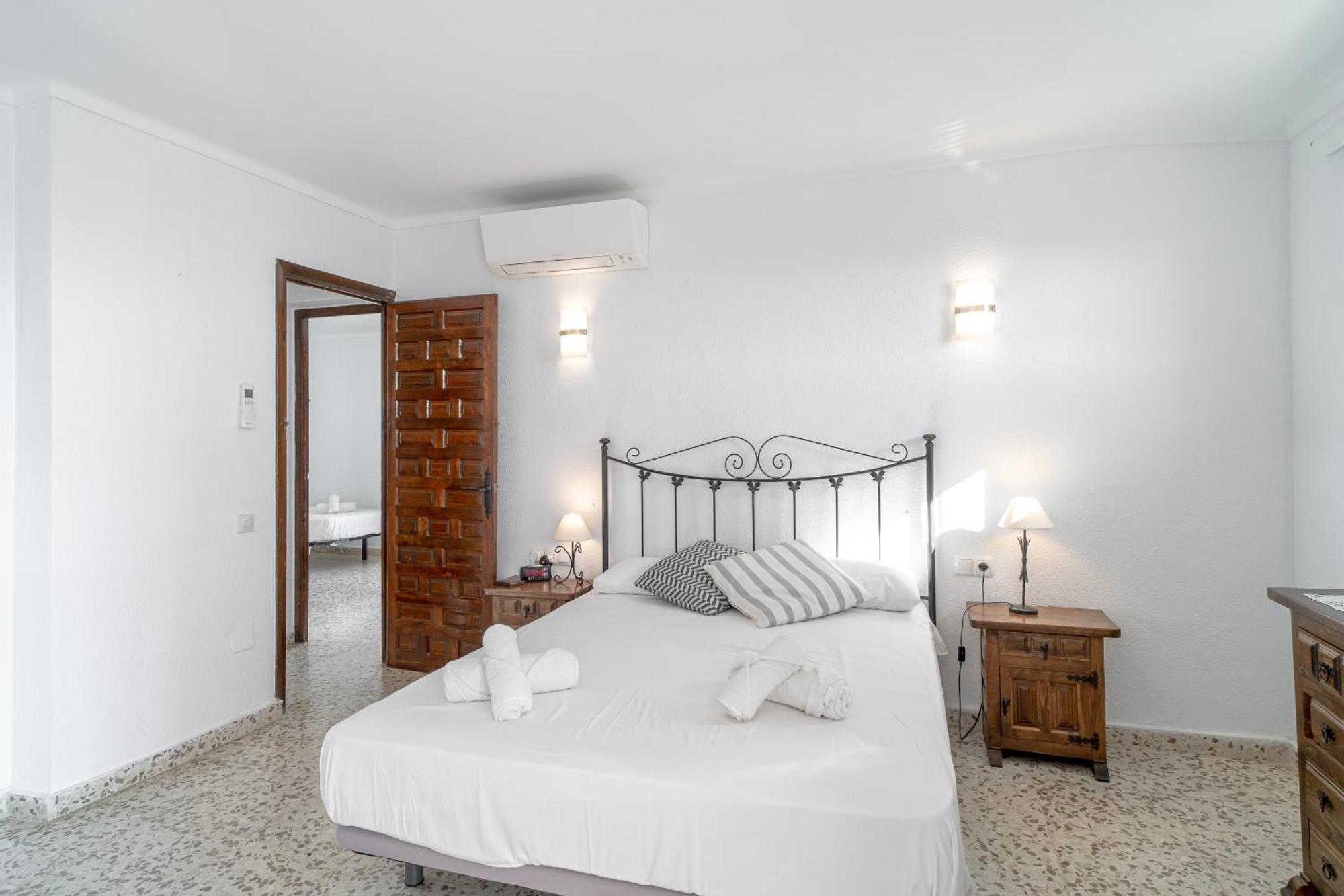 Via Romana 87 Villas Casasol Нерха Екстериор снимка