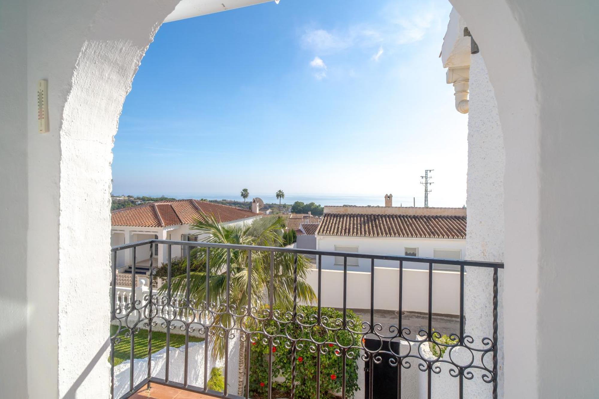 Via Romana 87 Villas Casasol Нерха Екстериор снимка
