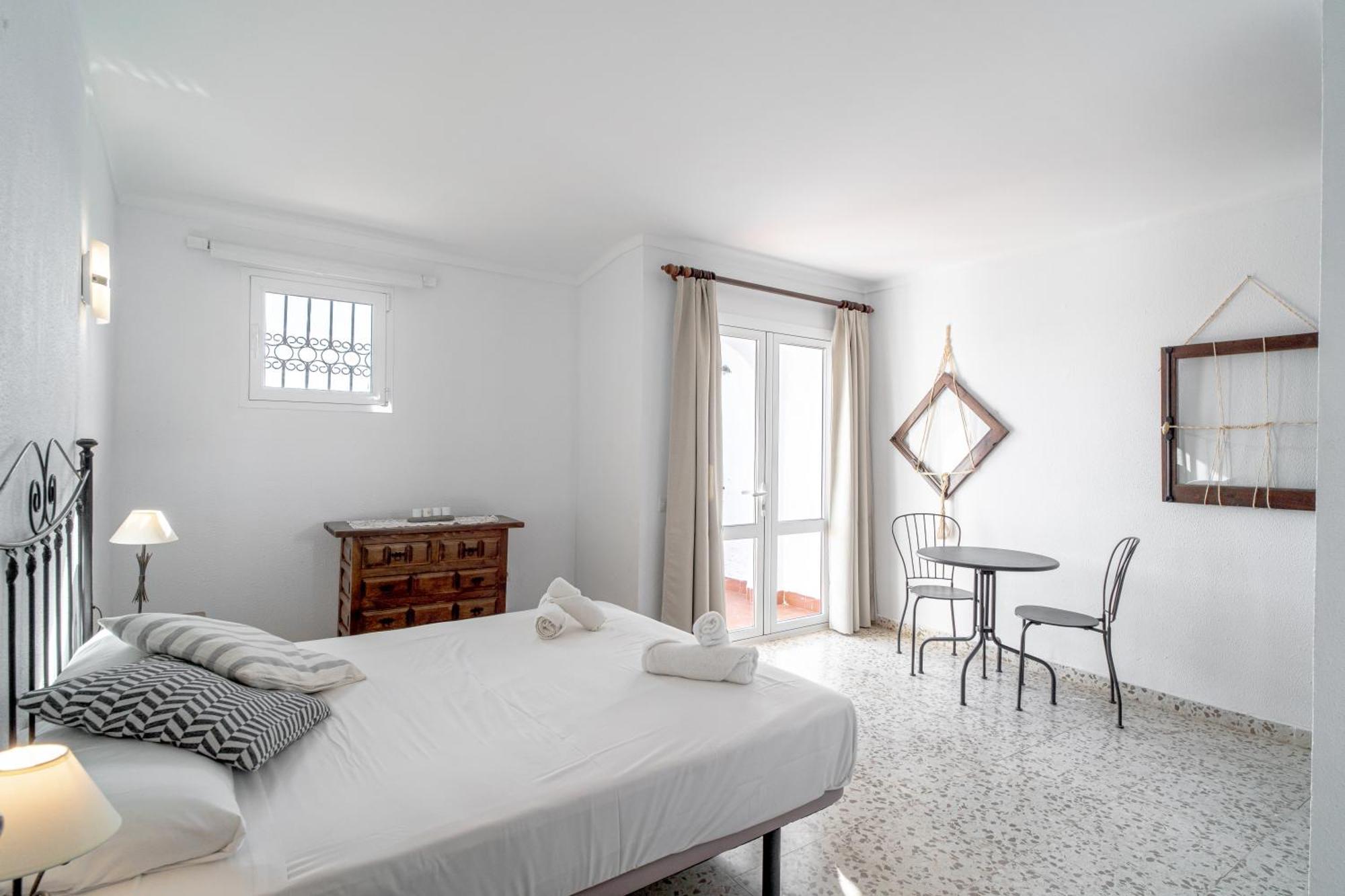 Via Romana 87 Villas Casasol Нерха Екстериор снимка