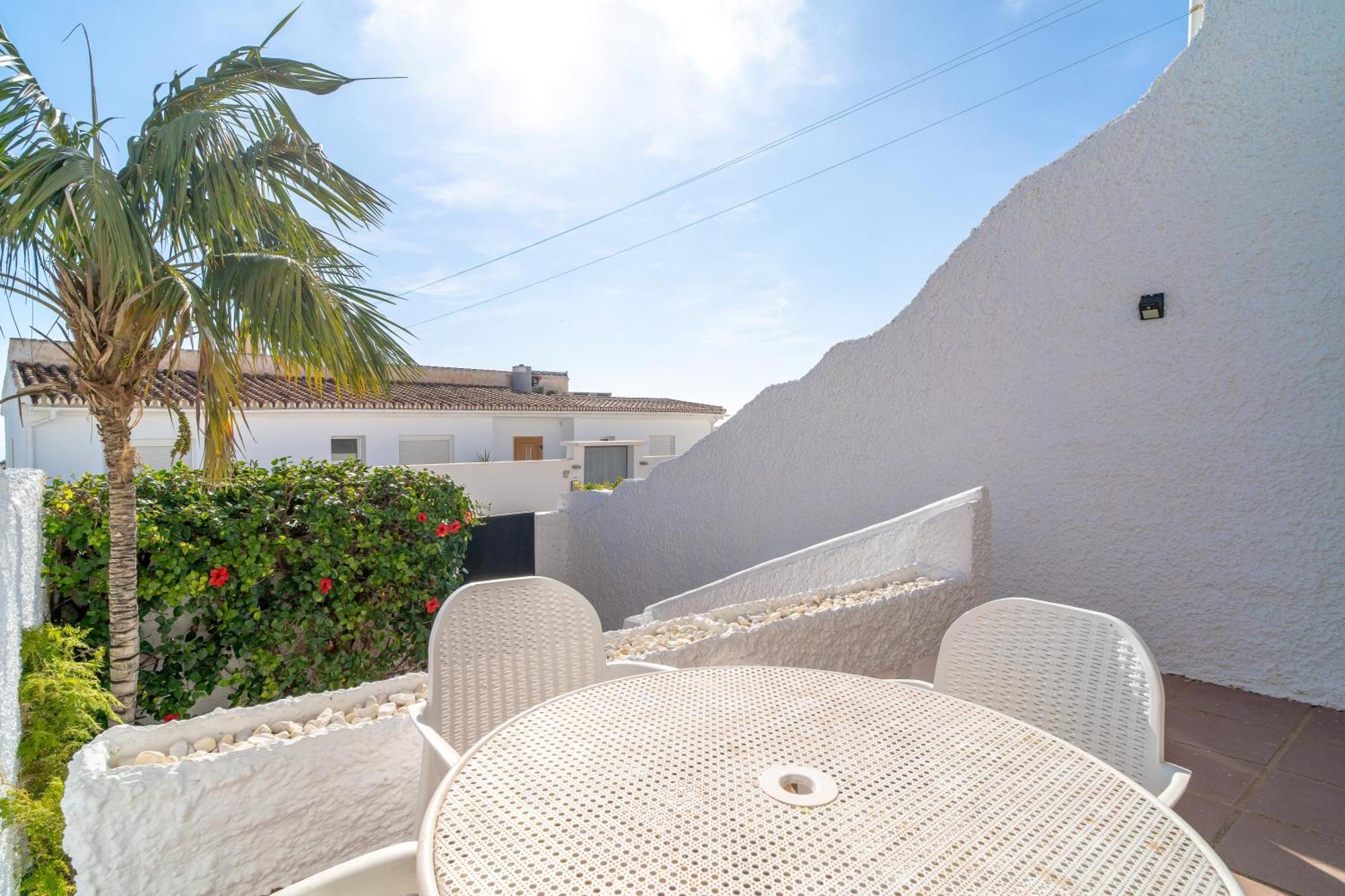 Via Romana 87 Villas Casasol Нерха Екстериор снимка